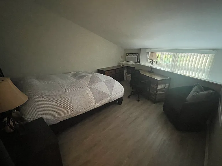3460 Madison Ave #7 — Photo 4