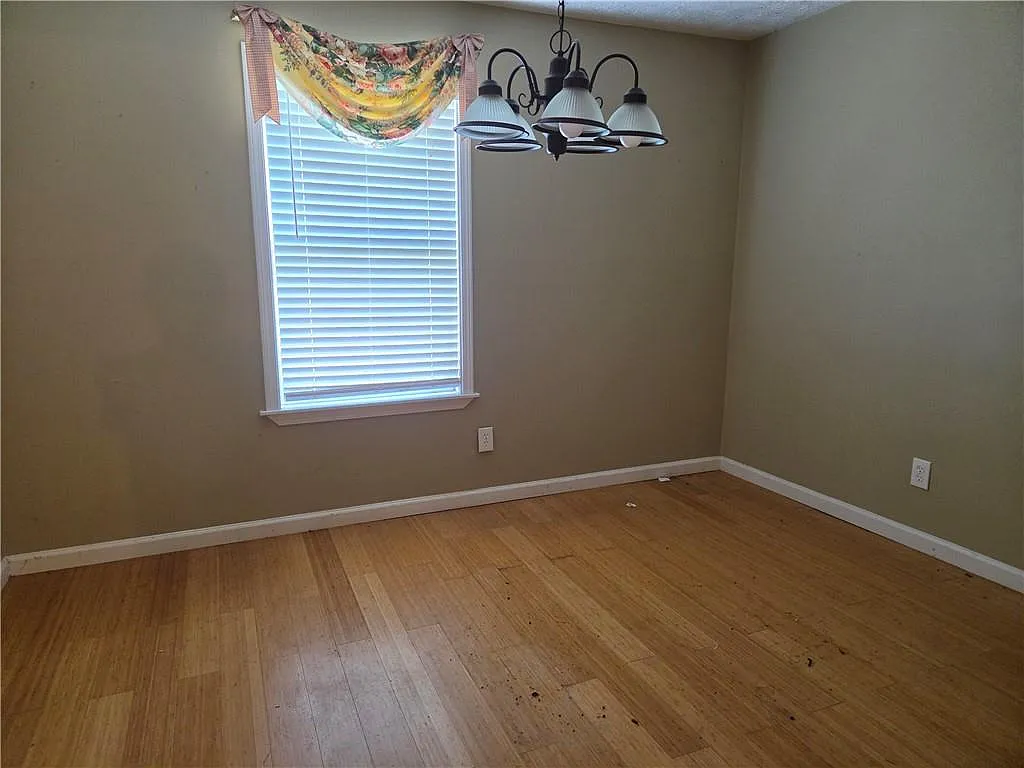 3 bed, 2.0 bath, 1578 sqft, $1,800 — Photo 4