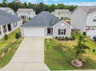 128 Willow Grove Ln, Fuquay Varina, NC 27526