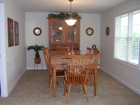 Spacious Dining Room