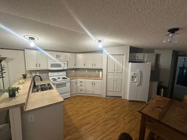 512 Mill Creek Resort Rd #34, Pottsboro, TX 75076