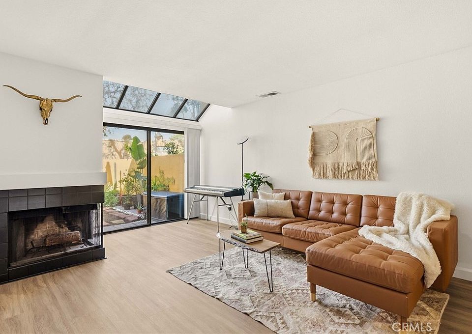 1st image of 25712 Le Parc Unit 41
