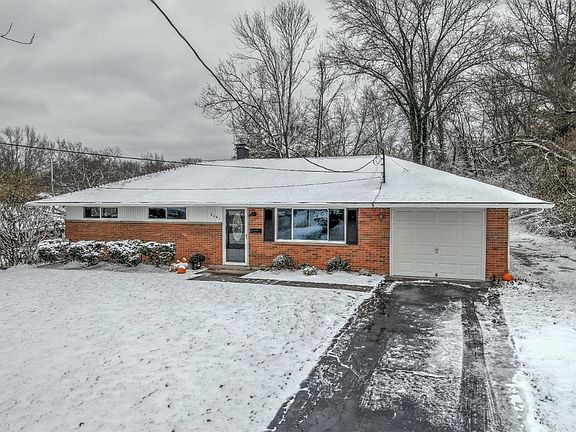 3rd image of 2361 Mercury Ave