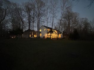 9140 Stonegarden Dr, Lorton, VA 22079