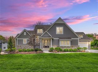 8731 Fairway St, Leawood, KS 66206