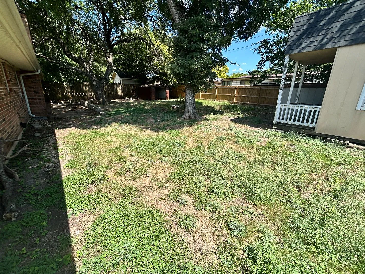 4 bedroom 2 bath — Photo 2