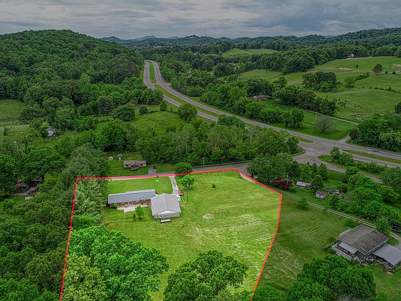 2nd image of 213 Surgoinsville Creek Rd