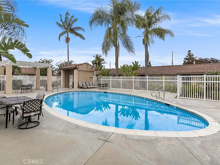 732 W Lambert Rd #34 — Photo 14