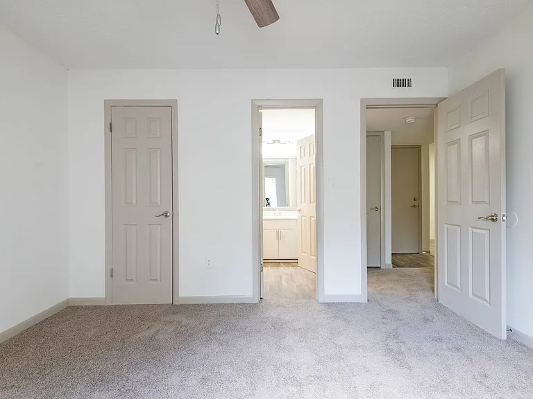 2x2 Renovated Guest Bedroom and Bathroom