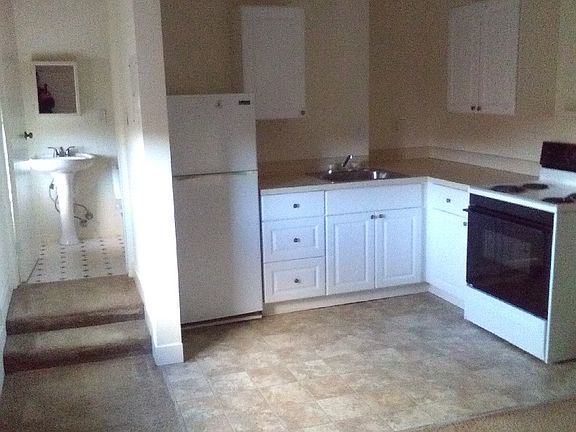 2nd image of 712 S Yakima Ave #4