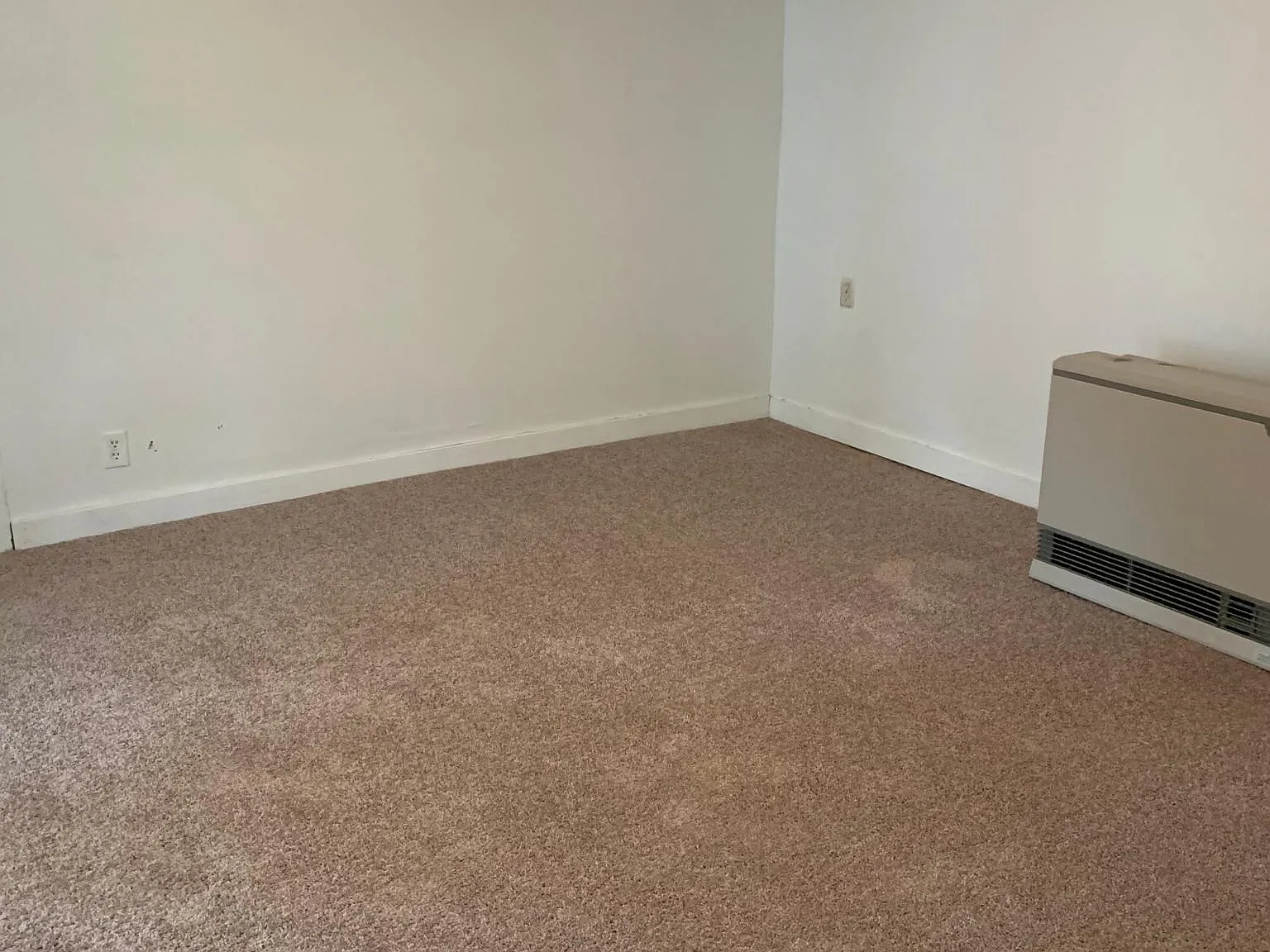1 bed, 758 sqft, $1,275 — Photo 4