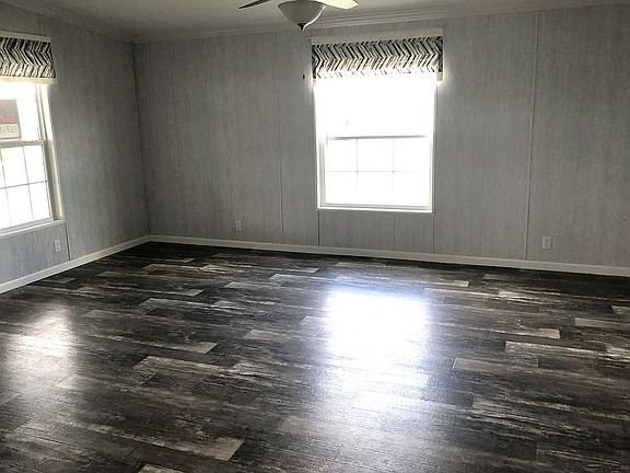 3rd image of 410 Cobalt Ave