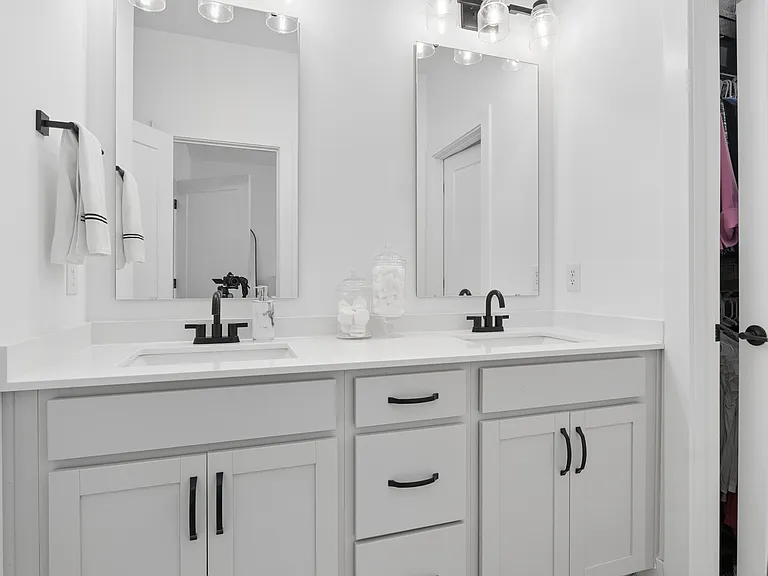 2133 Coretta Way — Photo 13