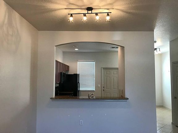 4th image of 401 7th St S Unit 2