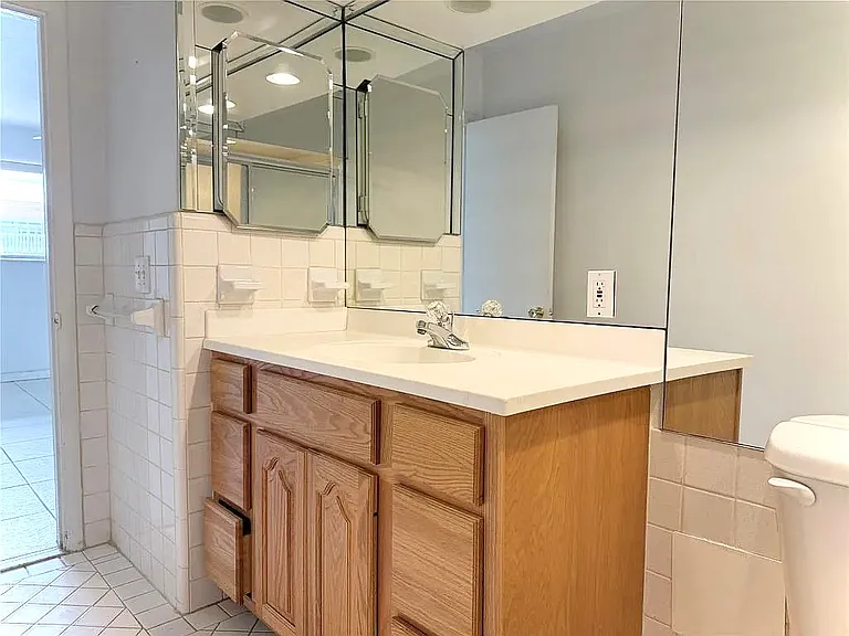 2175 NE 56th St #2175 — Photo 9