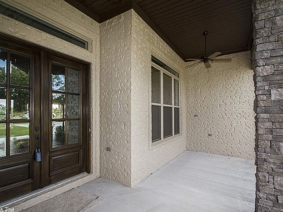 3rd image of 9701 Oak Heights Dr