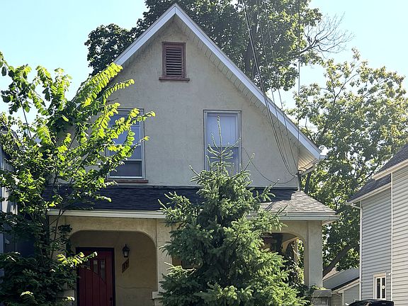 2nd image of 17 Adelaide St #1