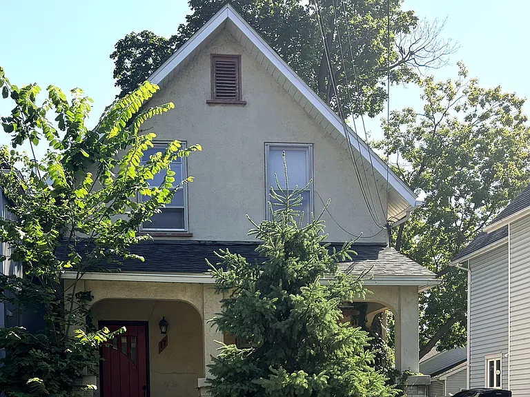 17 Adelaide St #1 — Photo 2