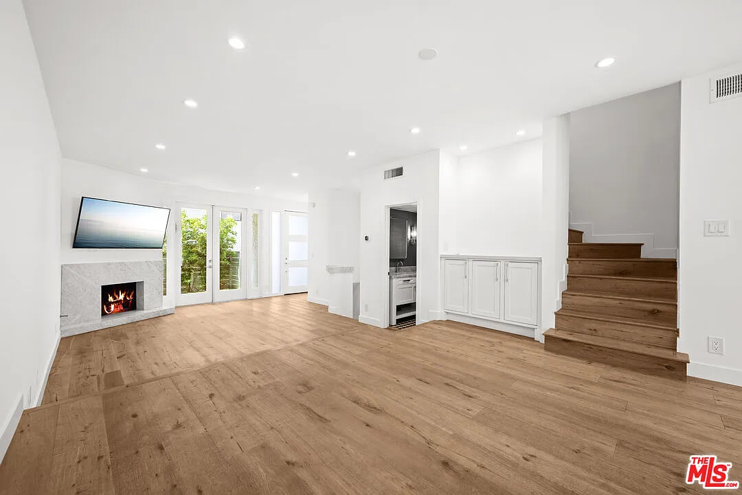 2 bed, 2.5 bath, 1512 sqft, $5,795 — Photo 1
