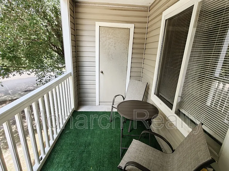 4000 SW 23rd St #5-207 — Photo 12