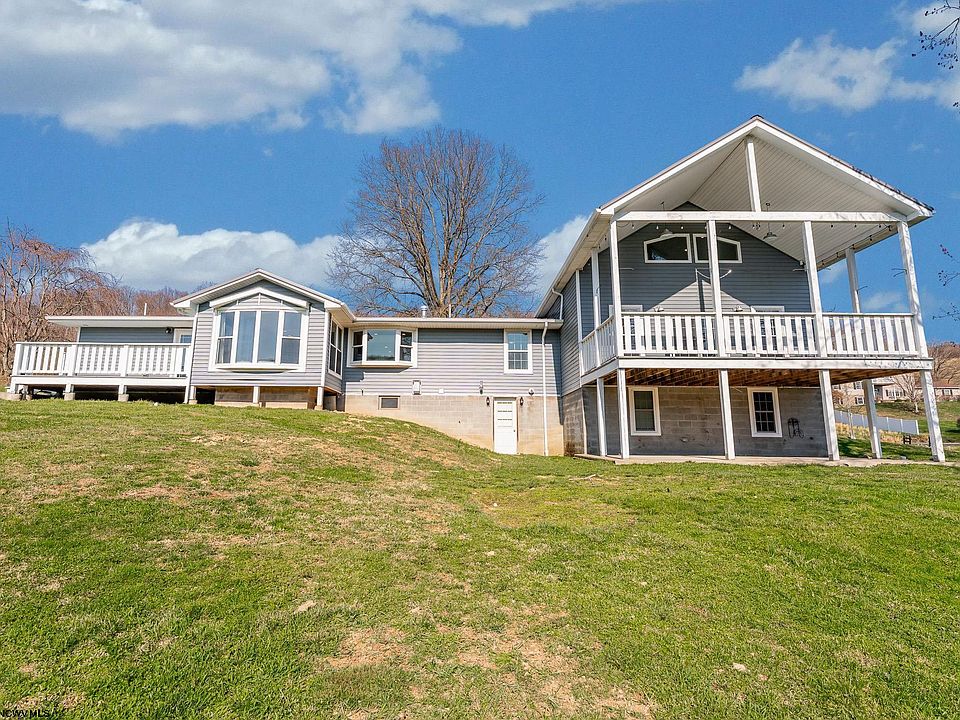 1st image of 486 Saint Francis Way