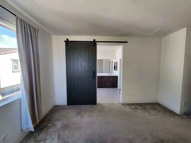 15953 Mentz Ct — Photo 10