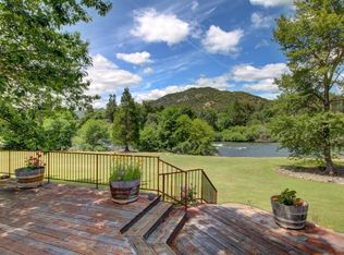 200 Lampman Rd, Gold Hill, OR 97525