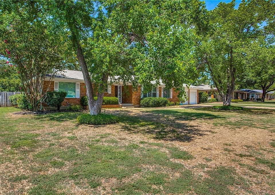 1st image of 4705 Deville Dr