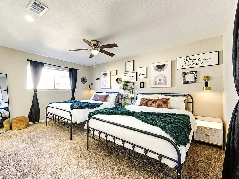 7373 Antoine Dr — Photo 10