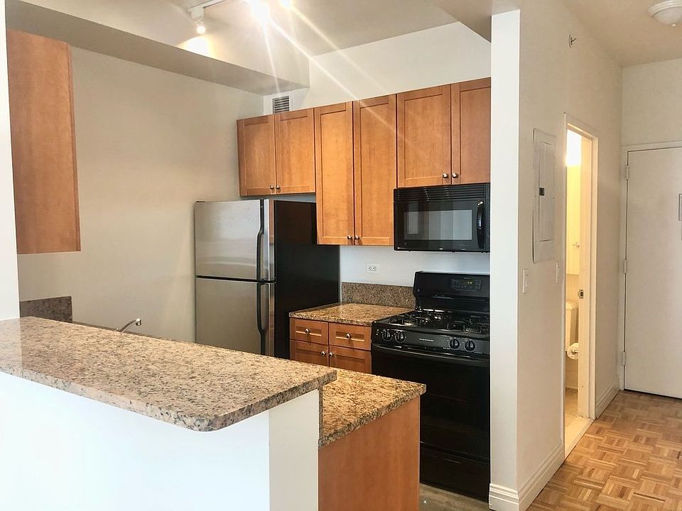 1st image of 1500 Lexington Ave APT 14C