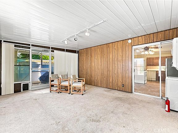 5th image of 220 Knox Pl