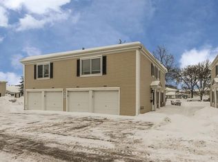 1306 Cove Dr #229-D, Prospect Heights, IL 60070