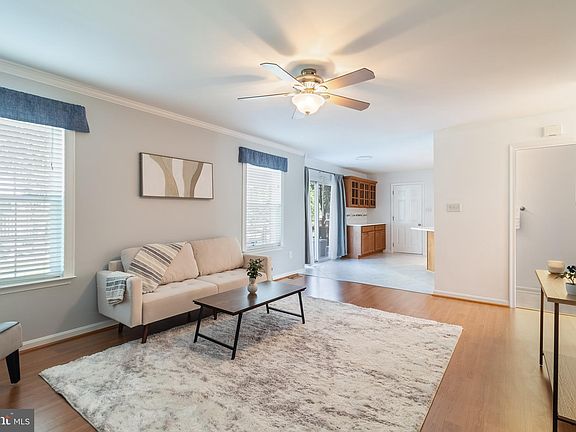 3rd image of 22140 Goldenrod Dr