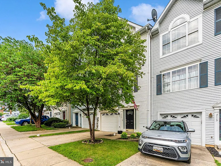 7115 Oberlin Cir — Photo 50