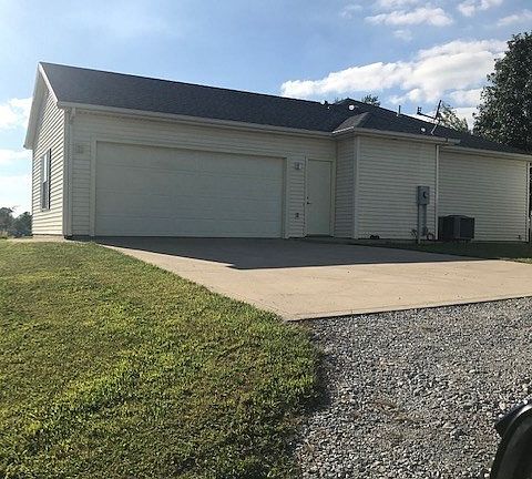 2nd image of 192 W Herron Dr