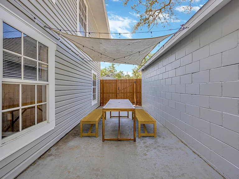 1215 E New Orleans Ave — Photo 43
