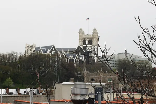 Rented by OGI Management | media 16