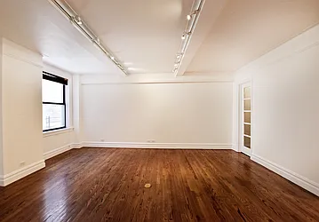 Sold by Prime Manhattan