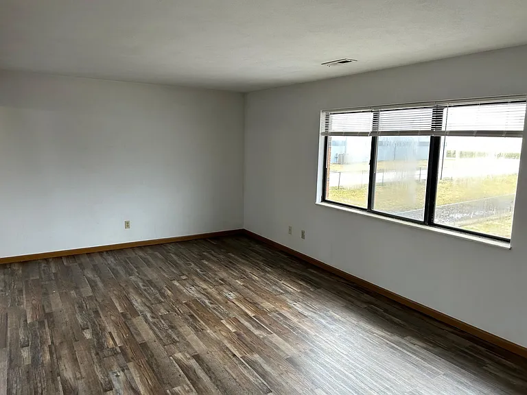 537 Vicksburg Dr #12 — Photo 23