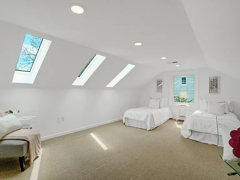 1012 Croton Dr — Photo 14