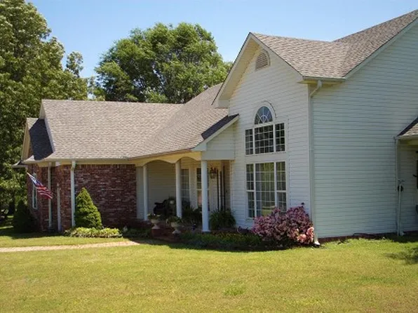 1107 Blue Jay Ln, Clarksville, AR 72830