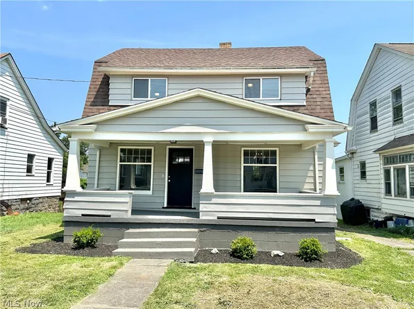 7869 Elm St, Masury, OH 44438
