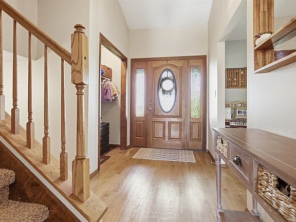 3rd image of 1102 Countryside Ln