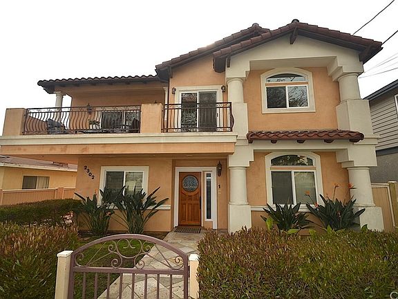 3rd image of 2302 Grant Ave #1