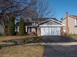 1577 Hinterlong Ln, Naperville, IL 60563