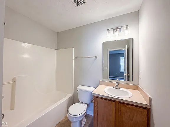 3rd image of 3012 Fairhope Dr