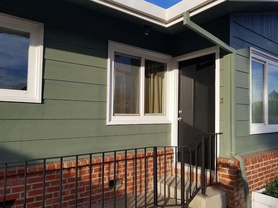 1st image of 529 University St APT C