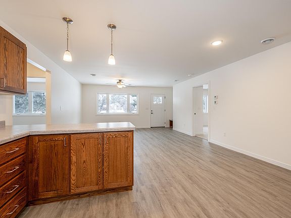4th image of 724 NW 8th Ave
