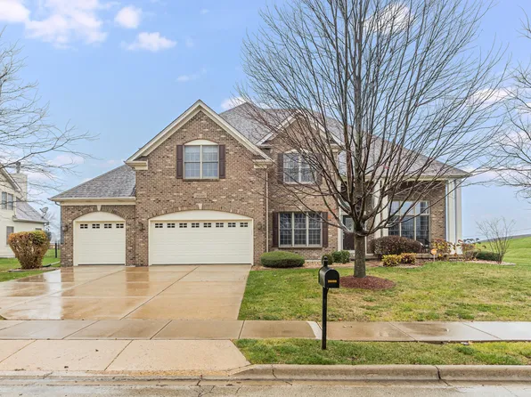 26000 W Chatham Dr, Plainfield, IL 60585