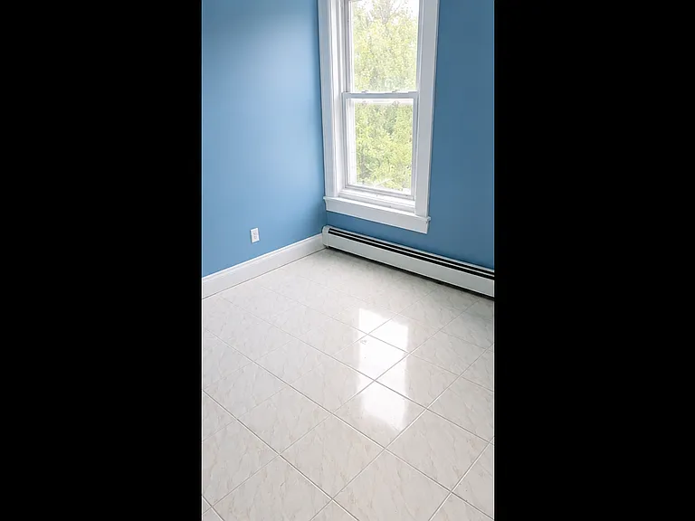 70 Barker St #2 — Photo 4